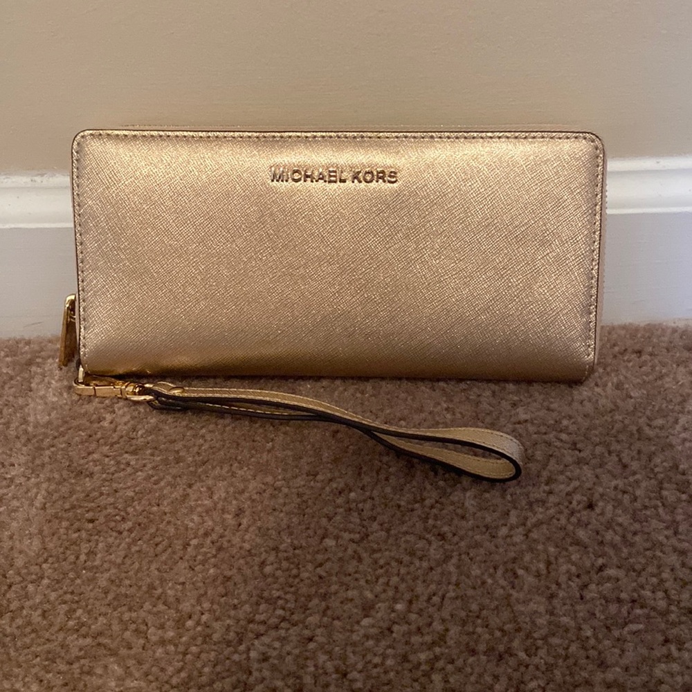 Michael kors large saffiano leather continental wallet gold with gold accents